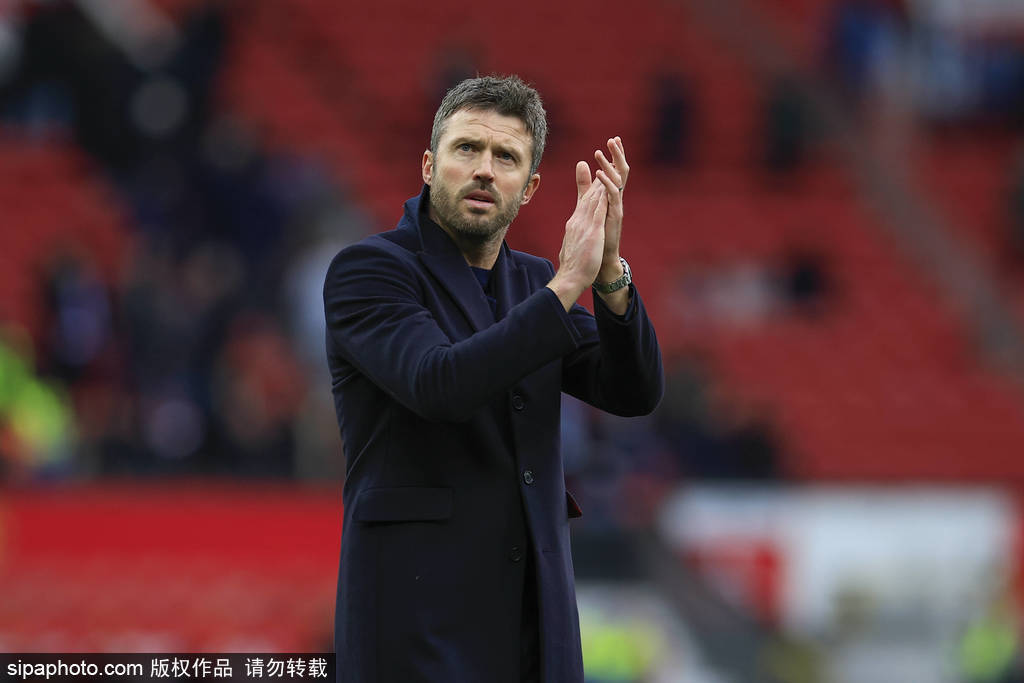 观战台：曼联死磕热刺+曼城火拼利物浦 皇马巴萨战弱旅